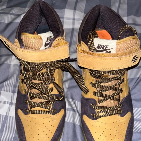 SB DUNK MID PRO "Lewis Marnell" - Picture 3 of 3